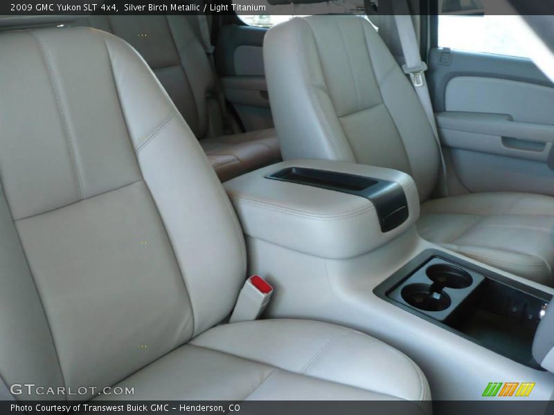 Silver Birch Metallic / Light Titanium 2009 GMC Yukon SLT 4x4
