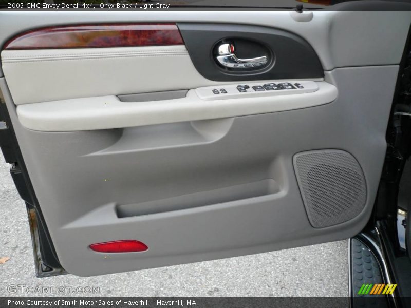 Onyx Black / Light Gray 2005 GMC Envoy Denali 4x4