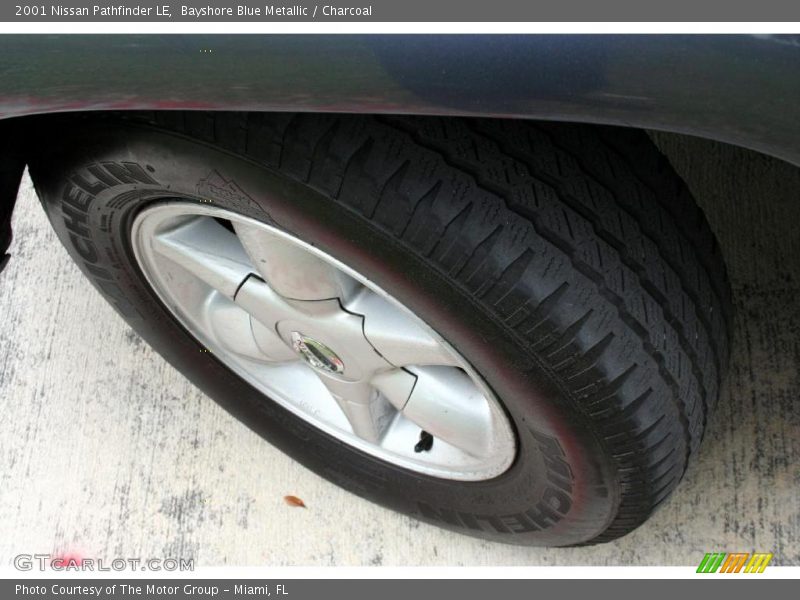 Bayshore Blue Metallic / Charcoal 2001 Nissan Pathfinder LE