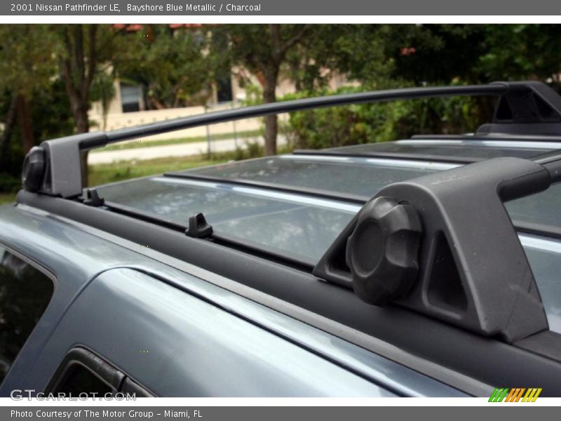 Bayshore Blue Metallic / Charcoal 2001 Nissan Pathfinder LE