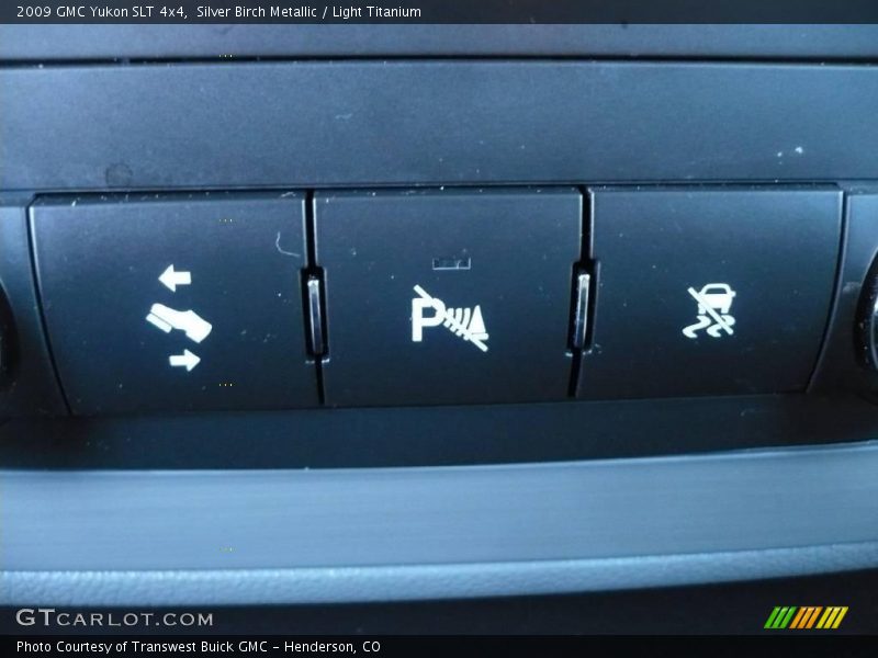Silver Birch Metallic / Light Titanium 2009 GMC Yukon SLT 4x4