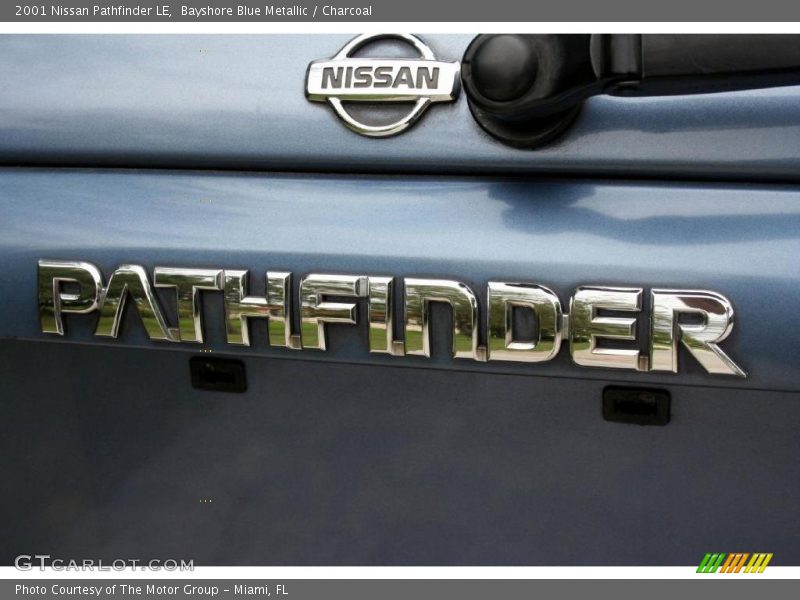 Bayshore Blue Metallic / Charcoal 2001 Nissan Pathfinder LE