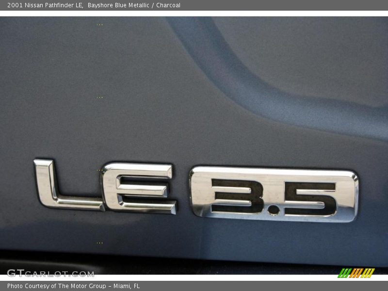 Bayshore Blue Metallic / Charcoal 2001 Nissan Pathfinder LE