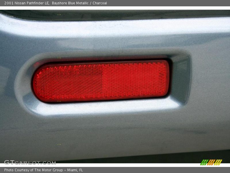 Bayshore Blue Metallic / Charcoal 2001 Nissan Pathfinder LE