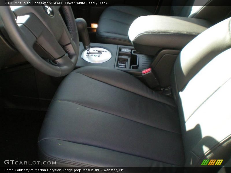 Dover White Pearl / Black 2010 Mitsubishi Endeavor SE AWD