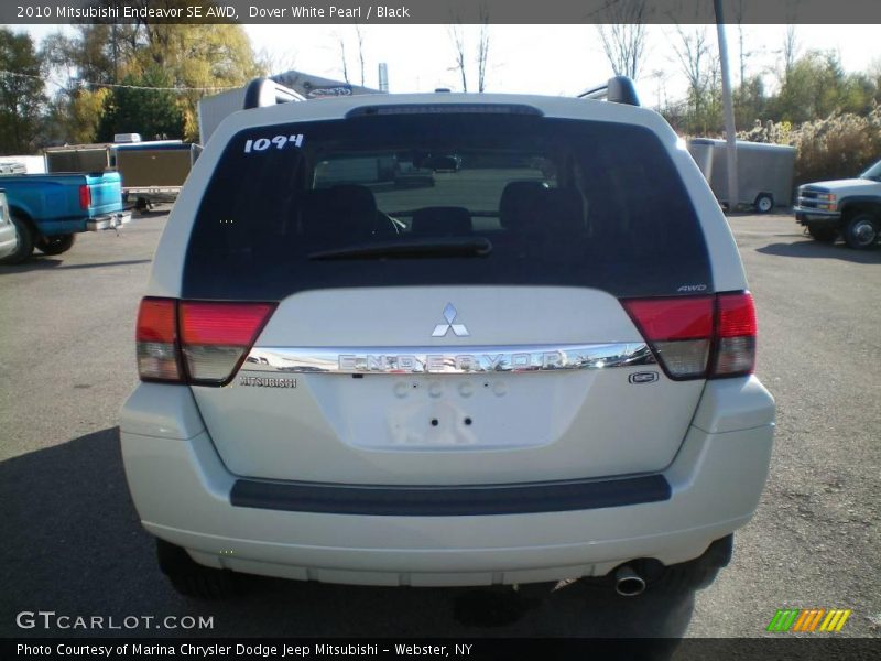 Dover White Pearl / Black 2010 Mitsubishi Endeavor SE AWD