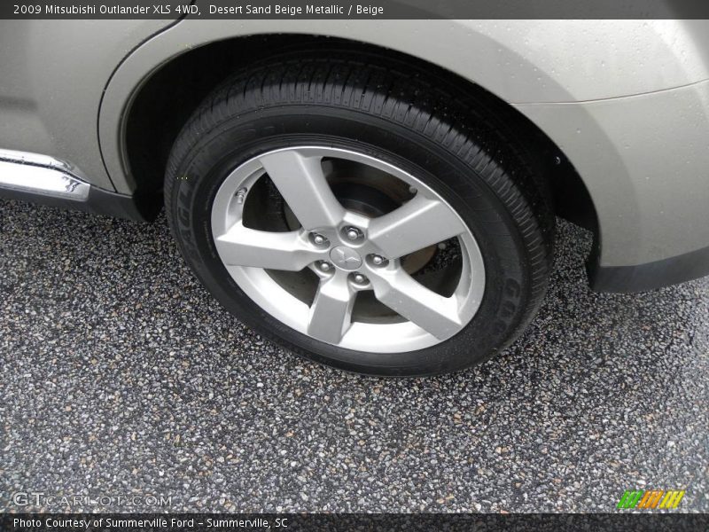 Desert Sand Beige Metallic / Beige 2009 Mitsubishi Outlander XLS 4WD