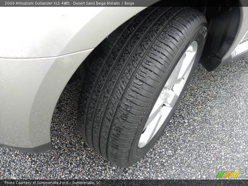 Desert Sand Beige Metallic / Beige 2009 Mitsubishi Outlander XLS 4WD