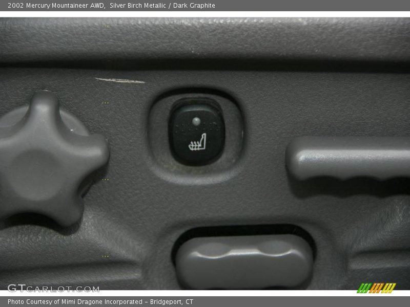 Silver Birch Metallic / Dark Graphite 2002 Mercury Mountaineer AWD