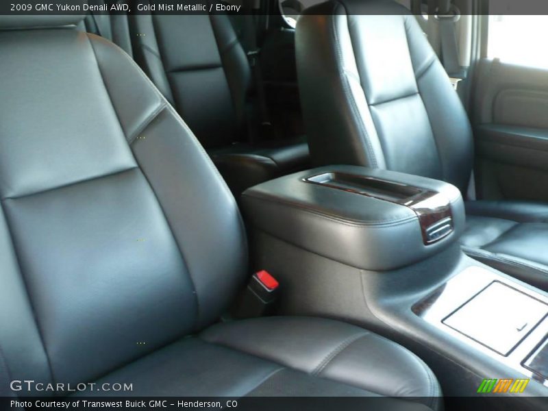 Gold Mist Metallic / Ebony 2009 GMC Yukon Denali AWD
