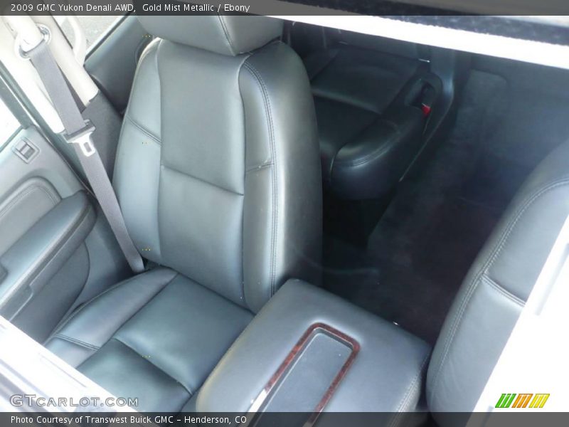 Gold Mist Metallic / Ebony 2009 GMC Yukon Denali AWD