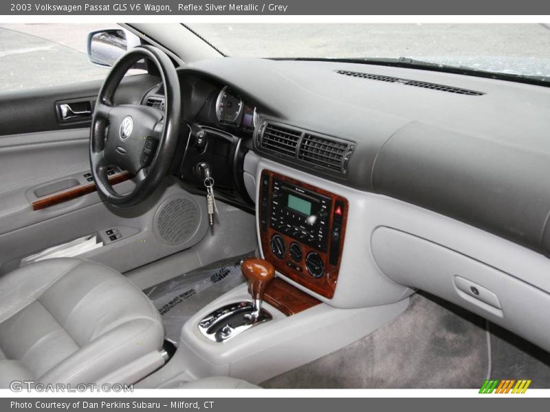 Reflex Silver Metallic / Grey 2003 Volkswagen Passat GLS V6 Wagon
