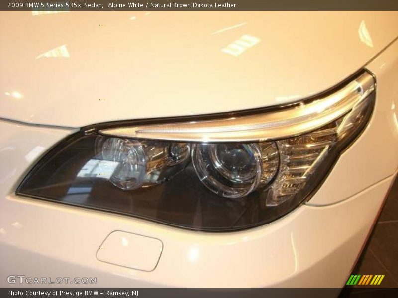 Alpine White / Natural Brown Dakota Leather 2009 BMW 5 Series 535xi Sedan