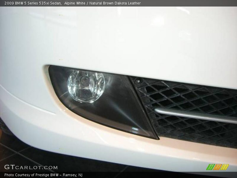 Alpine White / Natural Brown Dakota Leather 2009 BMW 5 Series 535xi Sedan