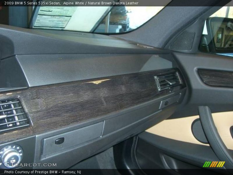 Alpine White / Natural Brown Dakota Leather 2009 BMW 5 Series 535xi Sedan