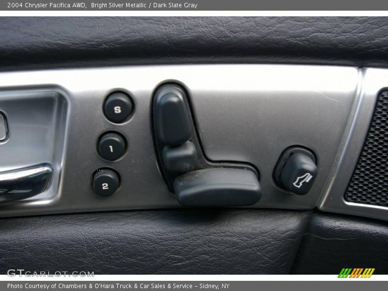 Bright Silver Metallic / Dark Slate Gray 2004 Chrysler Pacifica AWD