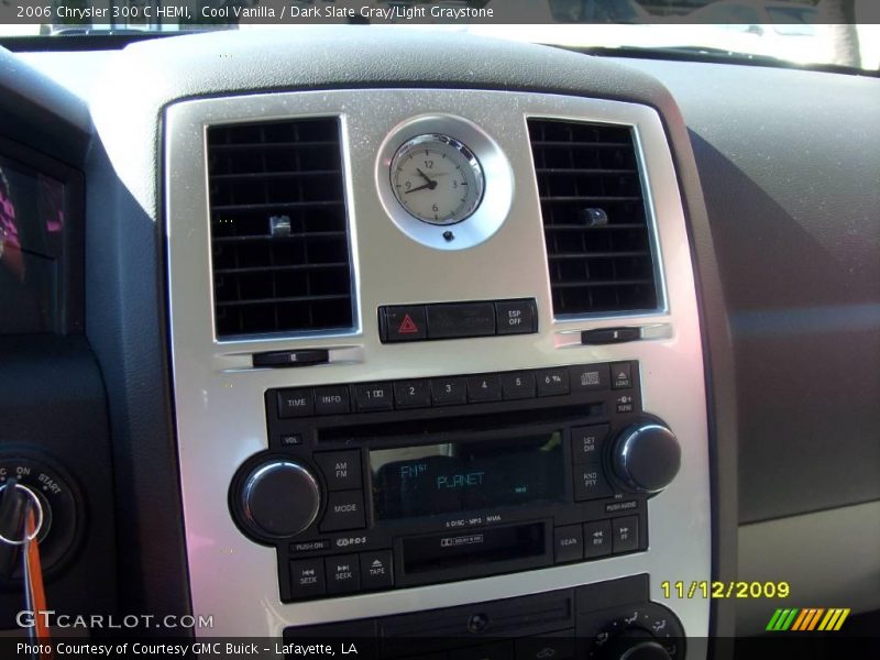 Cool Vanilla / Dark Slate Gray/Light Graystone 2006 Chrysler 300 C HEMI