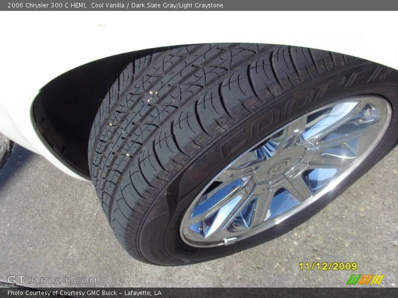Cool Vanilla / Dark Slate Gray/Light Graystone 2006 Chrysler 300 C HEMI