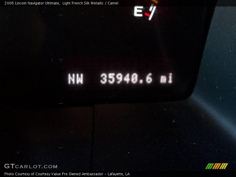 Light French Silk Metallic / Camel 2006 Lincoln Navigator Ultimate