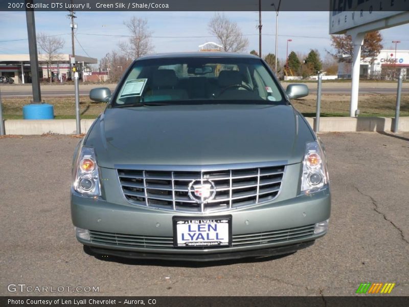 Green Silk / Shale/Cocoa 2007 Cadillac DTS Luxury II