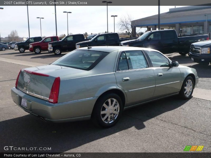 Green Silk / Shale/Cocoa 2007 Cadillac DTS Luxury II