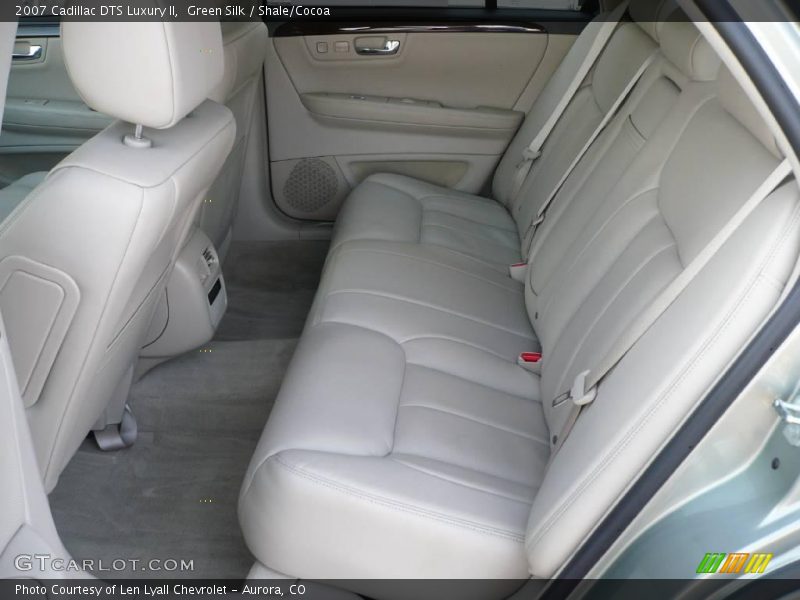 Green Silk / Shale/Cocoa 2007 Cadillac DTS Luxury II