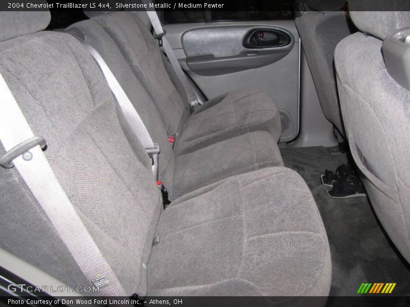 Silverstone Metallic / Medium Pewter 2004 Chevrolet TrailBlazer LS 4x4