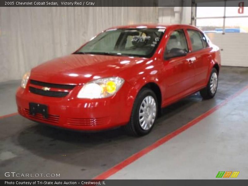 Victory Red / Gray 2005 Chevrolet Cobalt Sedan