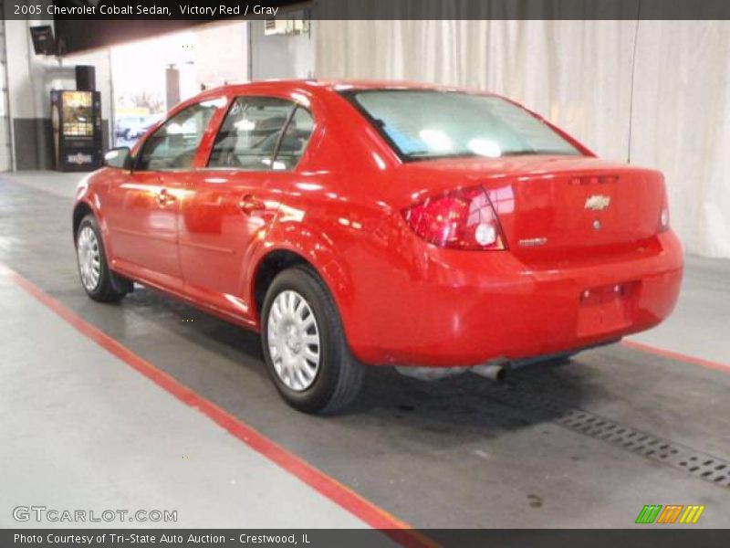 Victory Red / Gray 2005 Chevrolet Cobalt Sedan