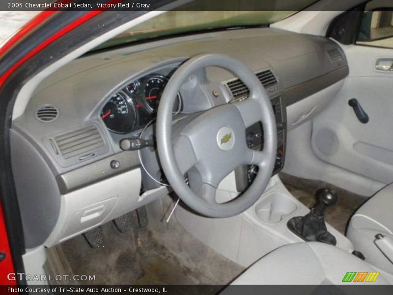 Victory Red / Gray 2005 Chevrolet Cobalt Sedan