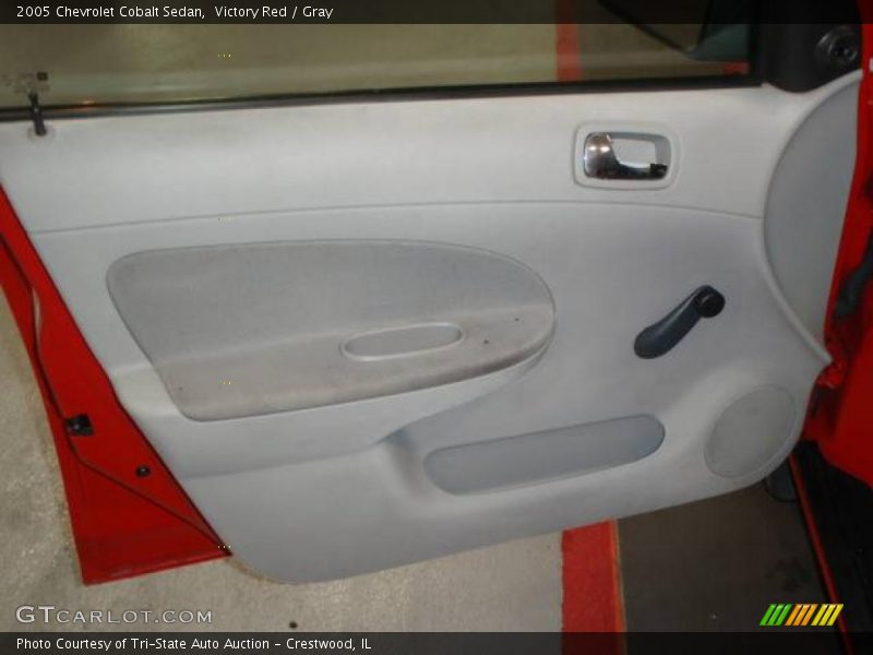 Victory Red / Gray 2005 Chevrolet Cobalt Sedan