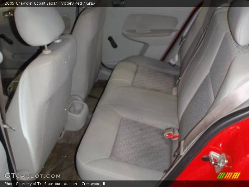 Victory Red / Gray 2005 Chevrolet Cobalt Sedan