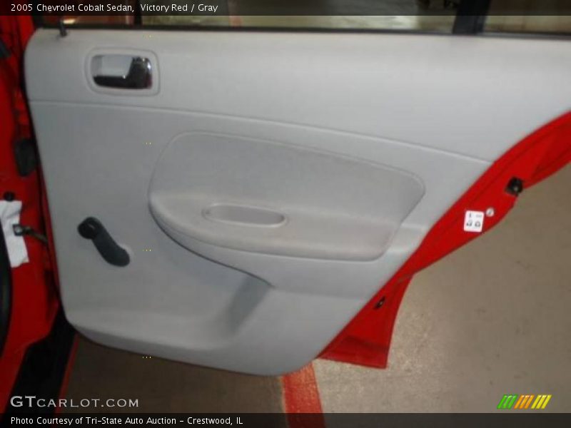Victory Red / Gray 2005 Chevrolet Cobalt Sedan