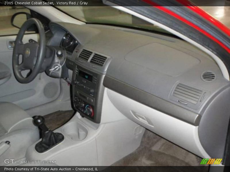 Victory Red / Gray 2005 Chevrolet Cobalt Sedan