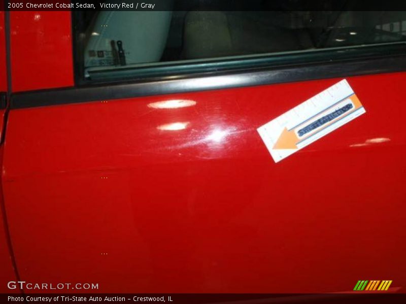 Victory Red / Gray 2005 Chevrolet Cobalt Sedan