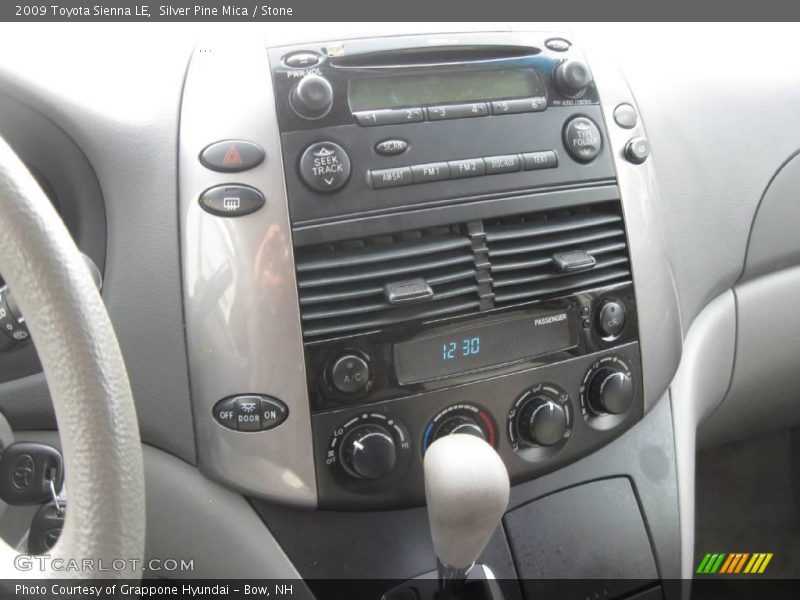 Silver Pine Mica / Stone 2009 Toyota Sienna LE