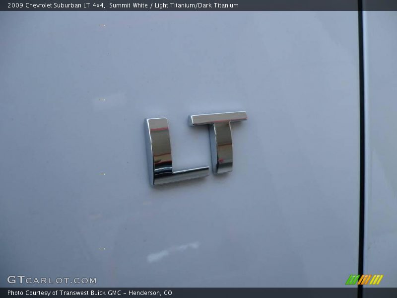 Summit White / Light Titanium/Dark Titanium 2009 Chevrolet Suburban LT 4x4