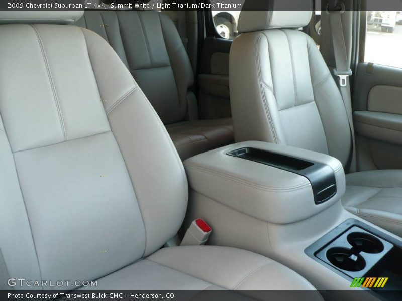 Summit White / Light Titanium/Dark Titanium 2009 Chevrolet Suburban LT 4x4