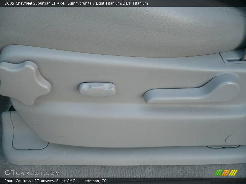 Summit White / Light Titanium/Dark Titanium 2009 Chevrolet Suburban LT 4x4