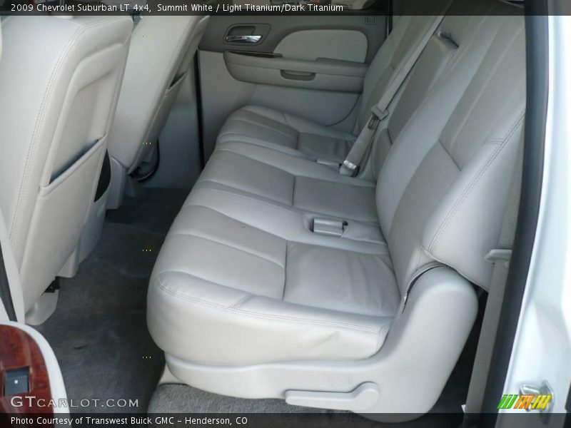 Summit White / Light Titanium/Dark Titanium 2009 Chevrolet Suburban LT 4x4