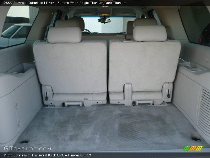 Summit White / Light Titanium/Dark Titanium 2009 Chevrolet Suburban LT 4x4