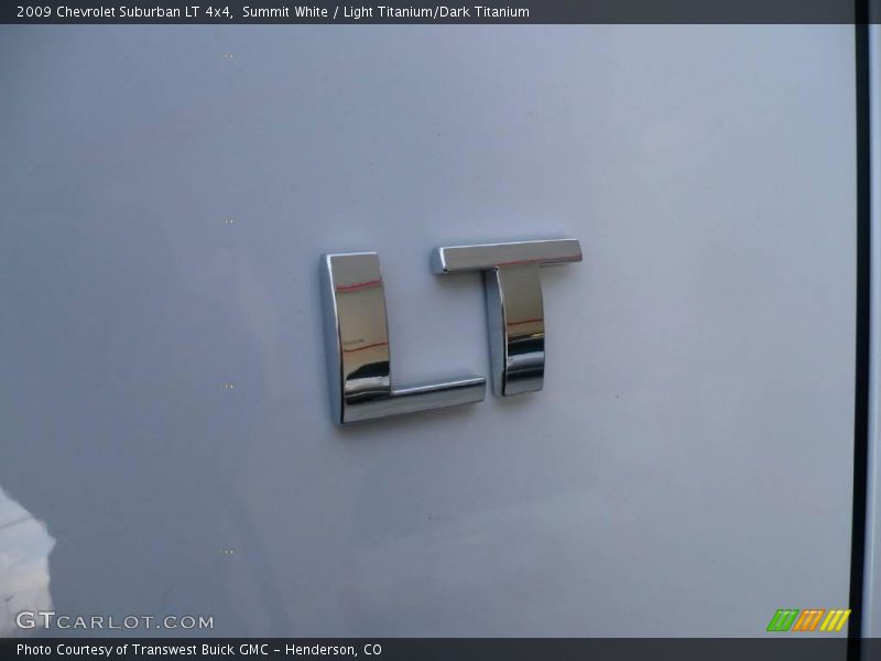 Summit White / Light Titanium/Dark Titanium 2009 Chevrolet Suburban LT 4x4