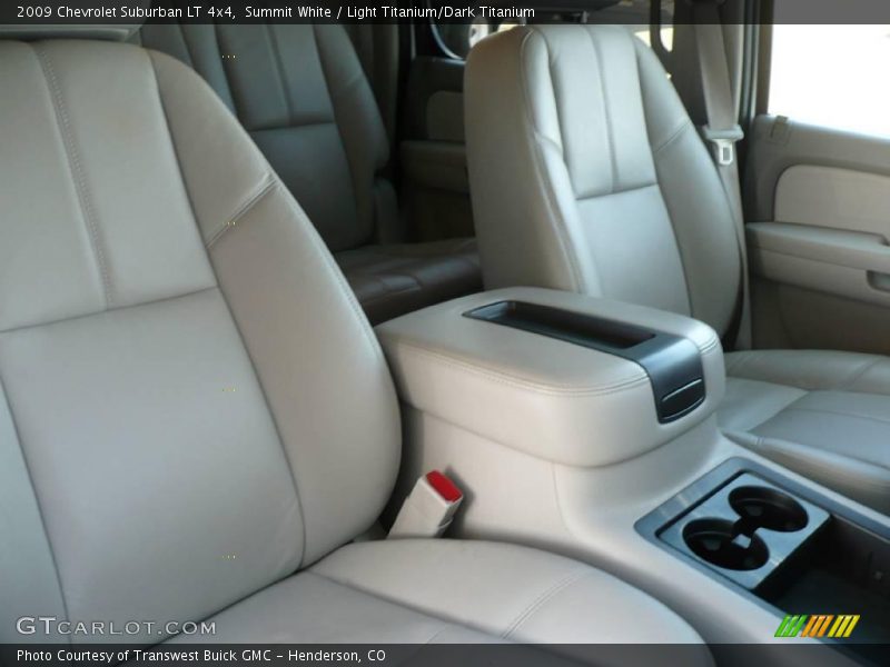 Summit White / Light Titanium/Dark Titanium 2009 Chevrolet Suburban LT 4x4