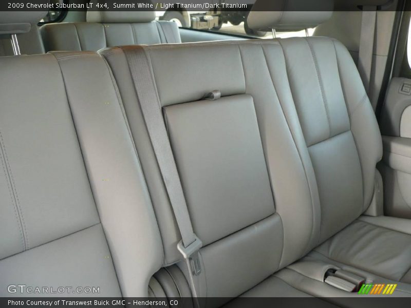 Summit White / Light Titanium/Dark Titanium 2009 Chevrolet Suburban LT 4x4