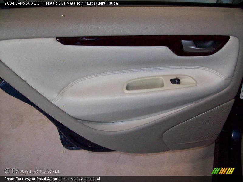 Nautic Blue Metallic / Taupe/Light Taupe 2004 Volvo S60 2.5T