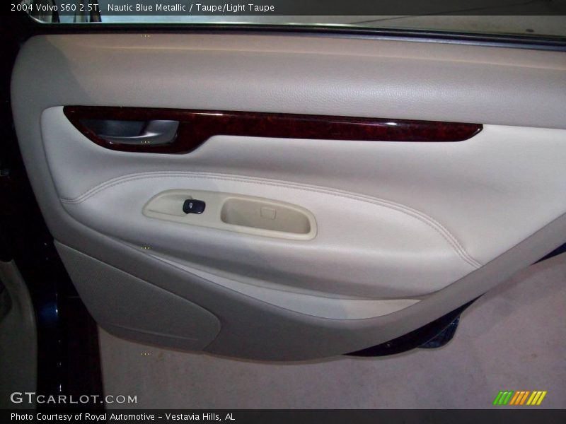 Nautic Blue Metallic / Taupe/Light Taupe 2004 Volvo S60 2.5T
