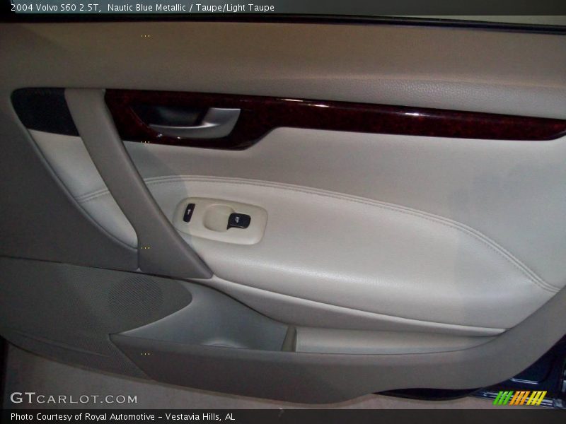 Nautic Blue Metallic / Taupe/Light Taupe 2004 Volvo S60 2.5T