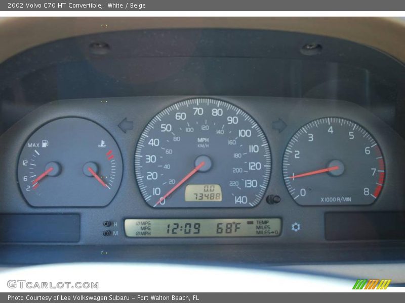 White / Beige 2002 Volvo C70 HT Convertible