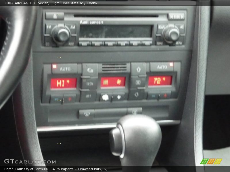 Light Silver Metallic / Ebony 2004 Audi A4 1.8T Sedan