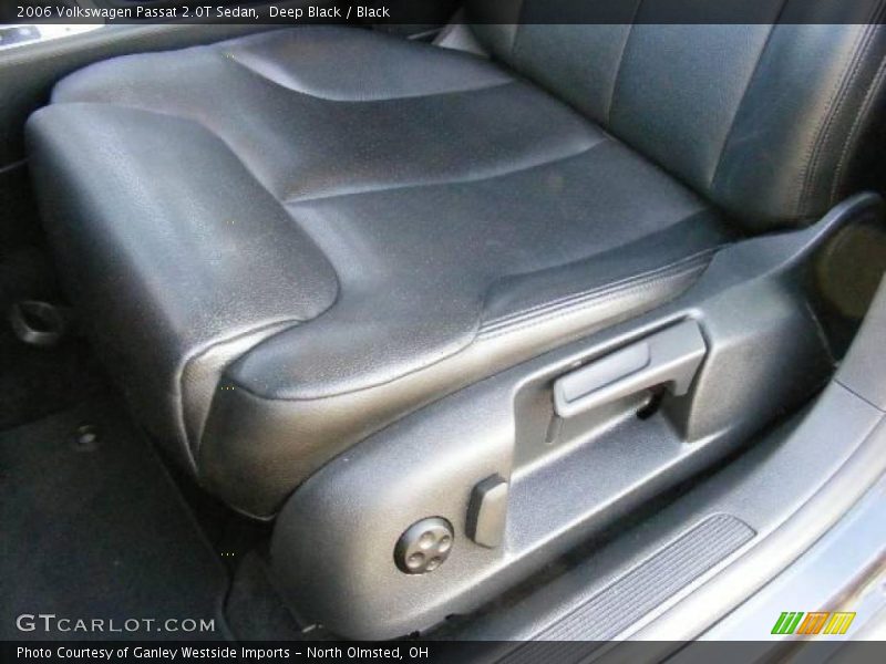 Deep Black / Black 2006 Volkswagen Passat 2.0T Sedan